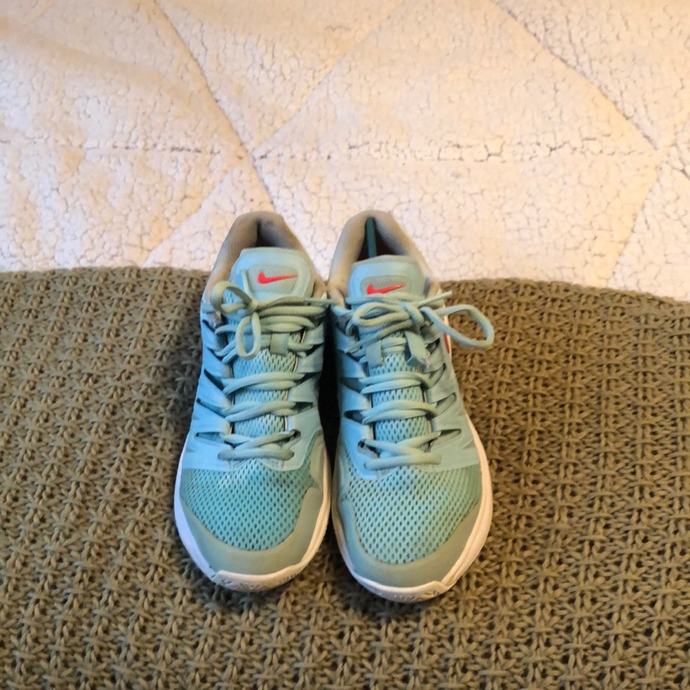 Nike tennis shoes